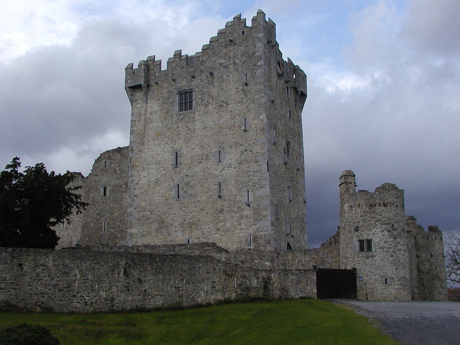 medieval castle architecture