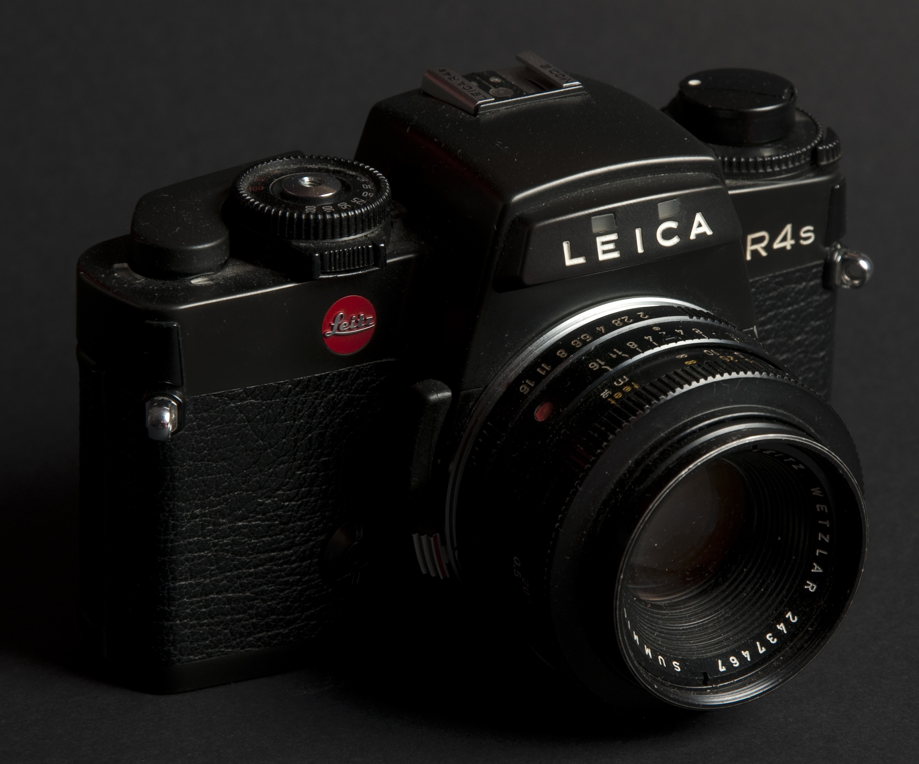 leica wallpaper