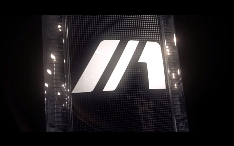//1 Logo on Grille