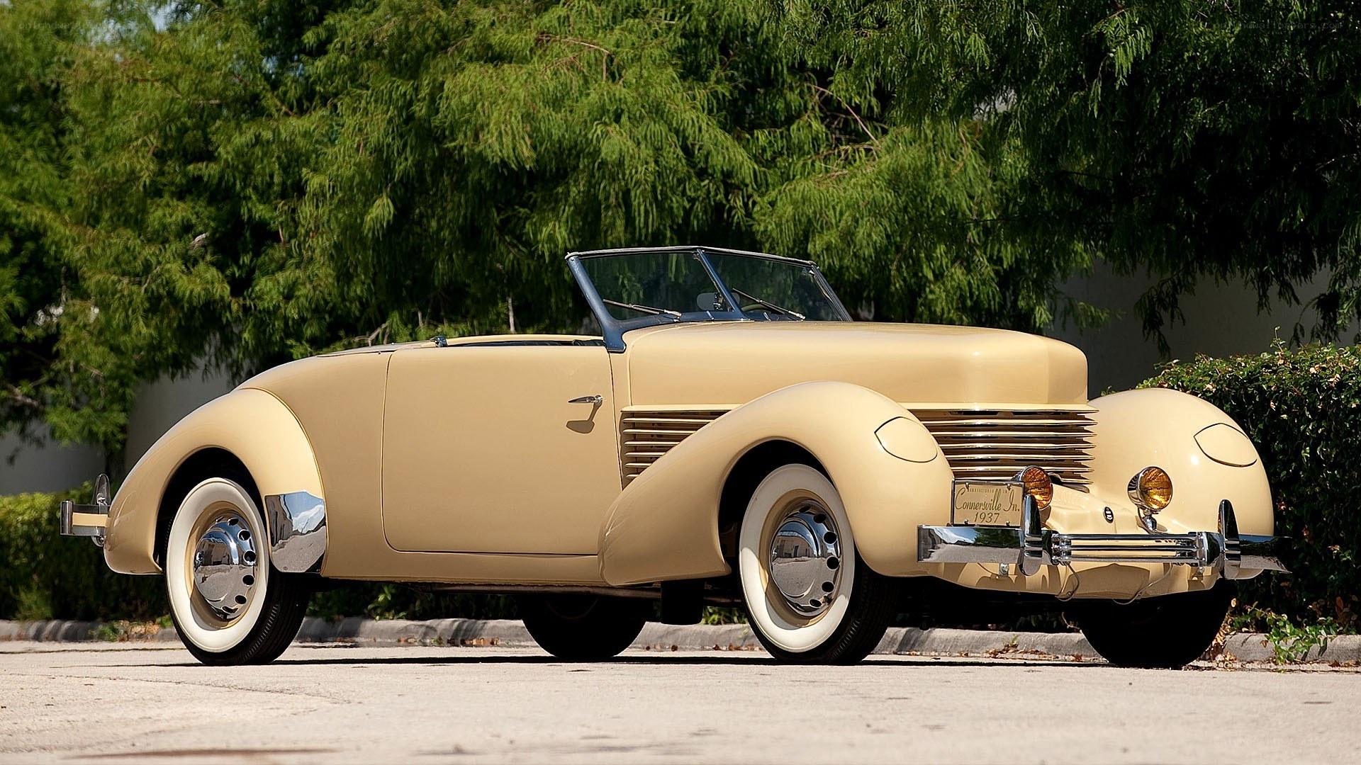 1937 Cord 810 convertible
