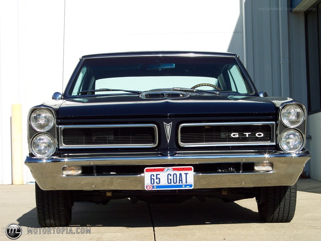 1965 Pontiac GTO front view