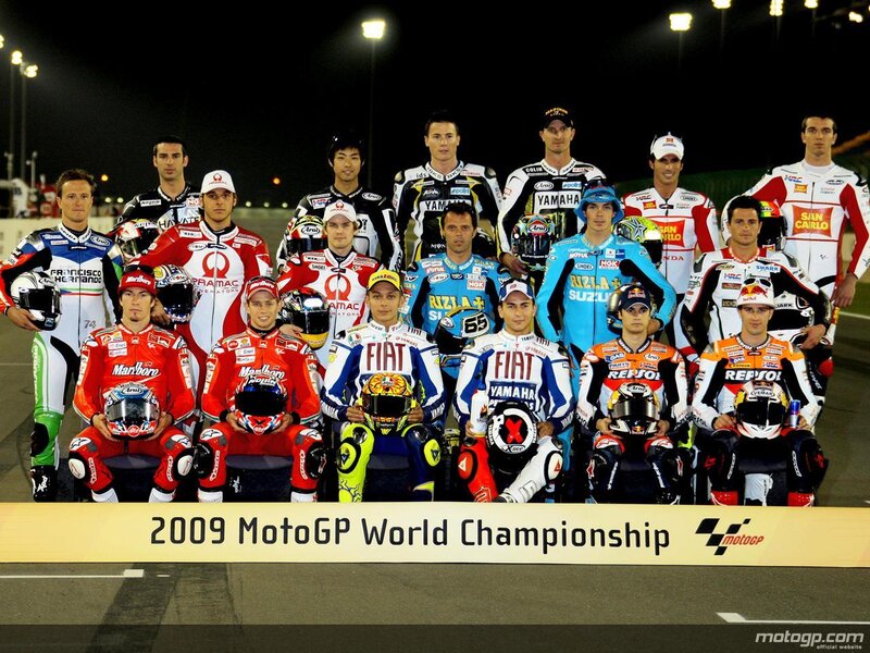 2009 MotoGP riders group photo