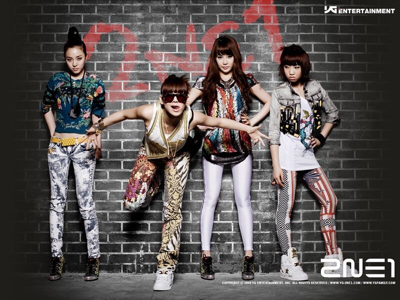 2NE1 group photo