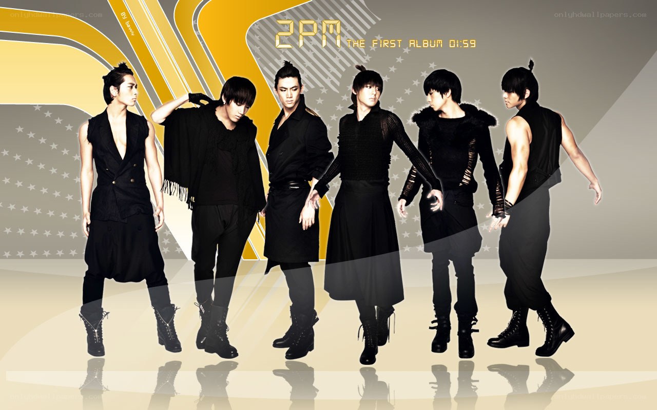 2PM group photo