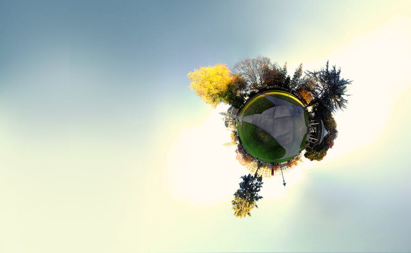 360-degree park scene