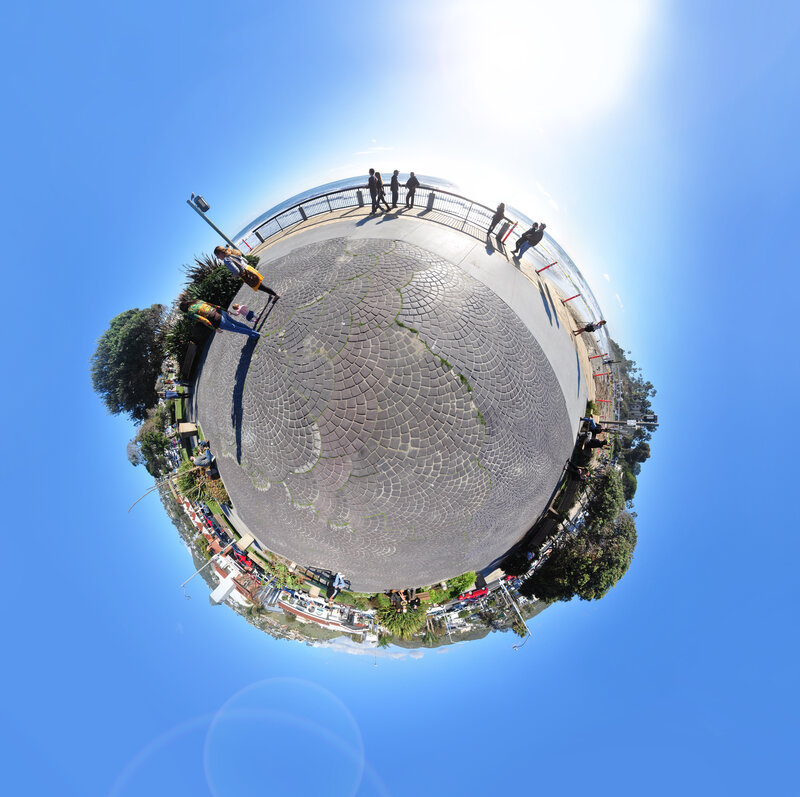 360-degree view of seaside promenade