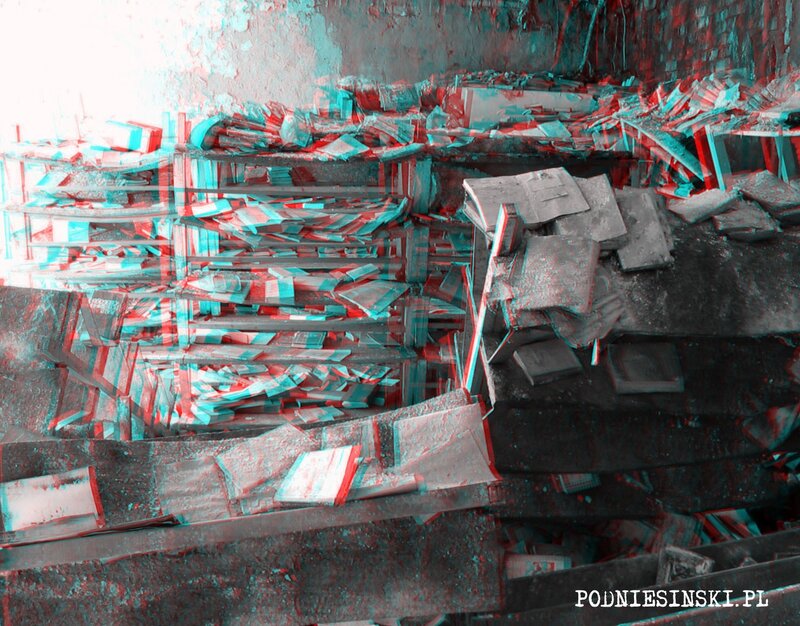 3D anaglyph of debris