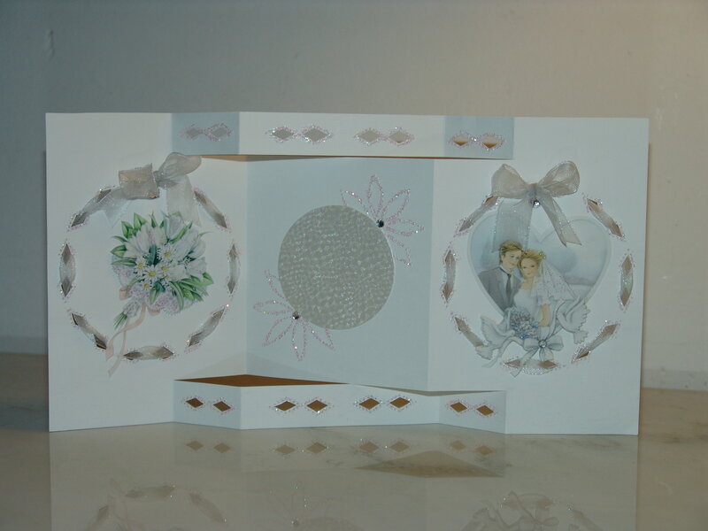 3D wedding card with photo and bouquet