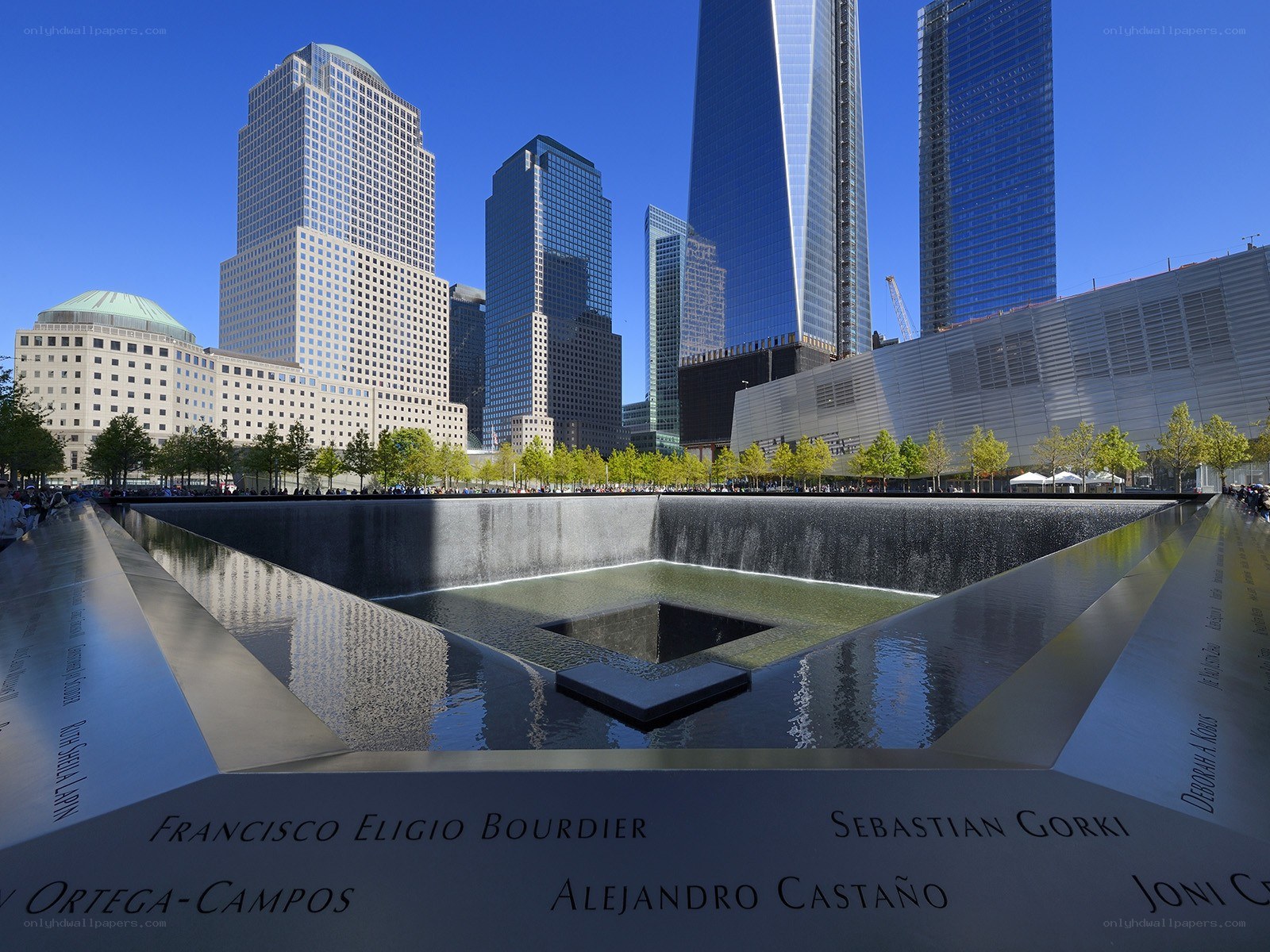 9/11 Memorial and skyscrapers