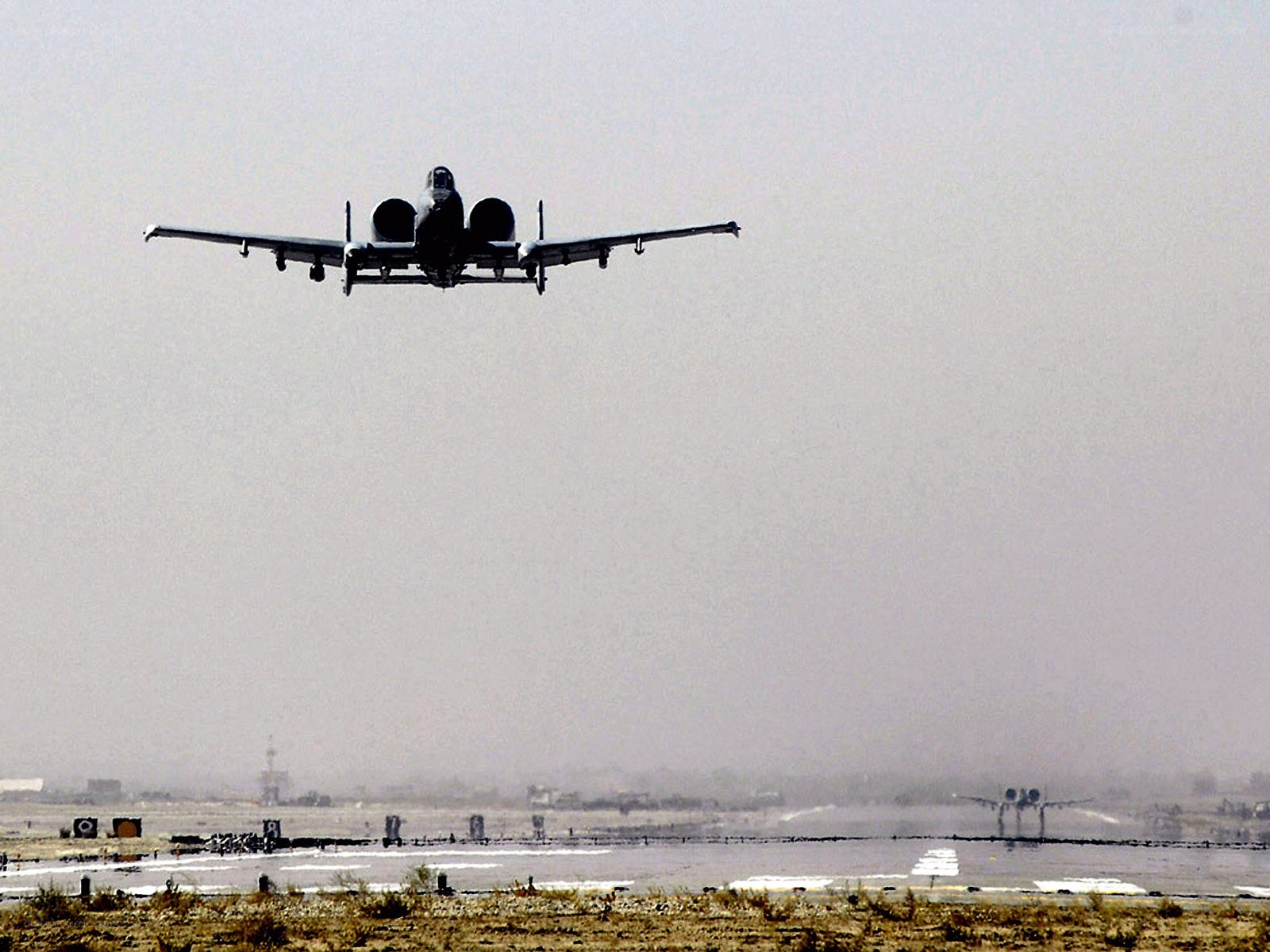 A-10 Thunderbolt II landing