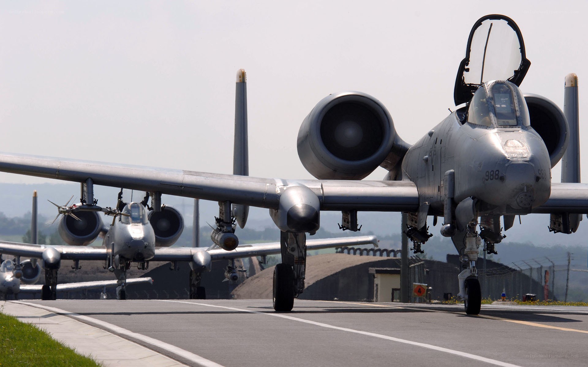 A-10 Thunderbolt II on runway