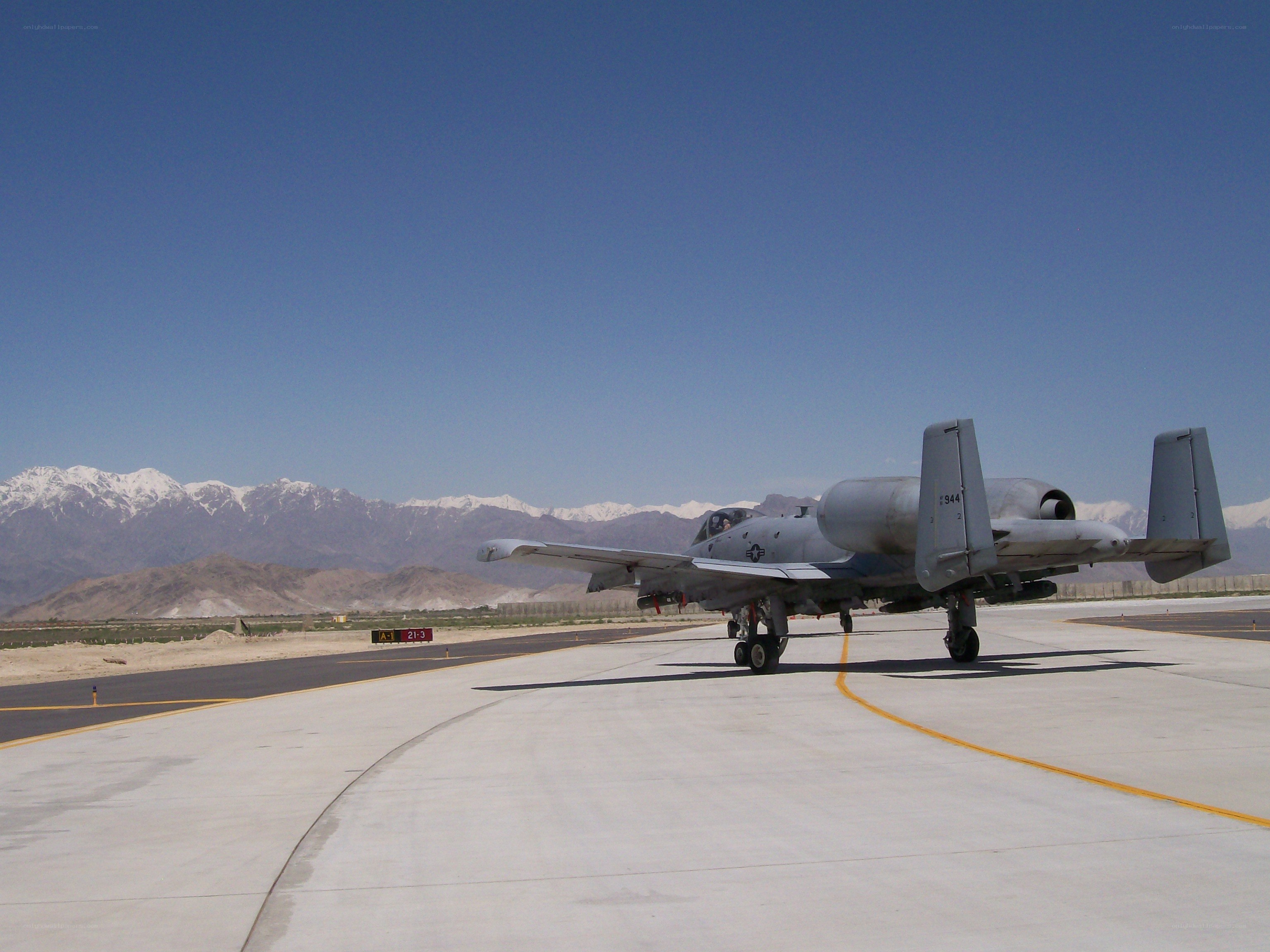 A-10 Thunderbolt on a runway