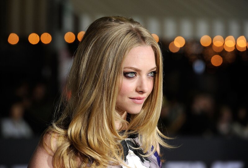 A woman with blonde hair at an event