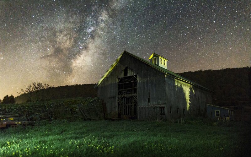 Abandoned Barn under Stars — Green