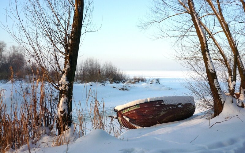 Abandoned Boat in Snow — White, Serene
