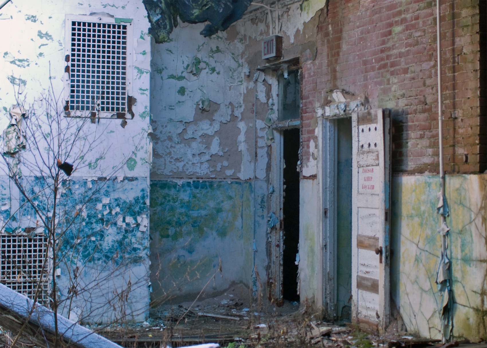 abandoned building exterior