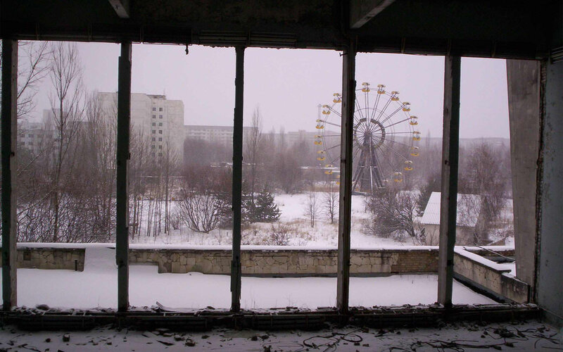 Abandoned building with Ferris wheel