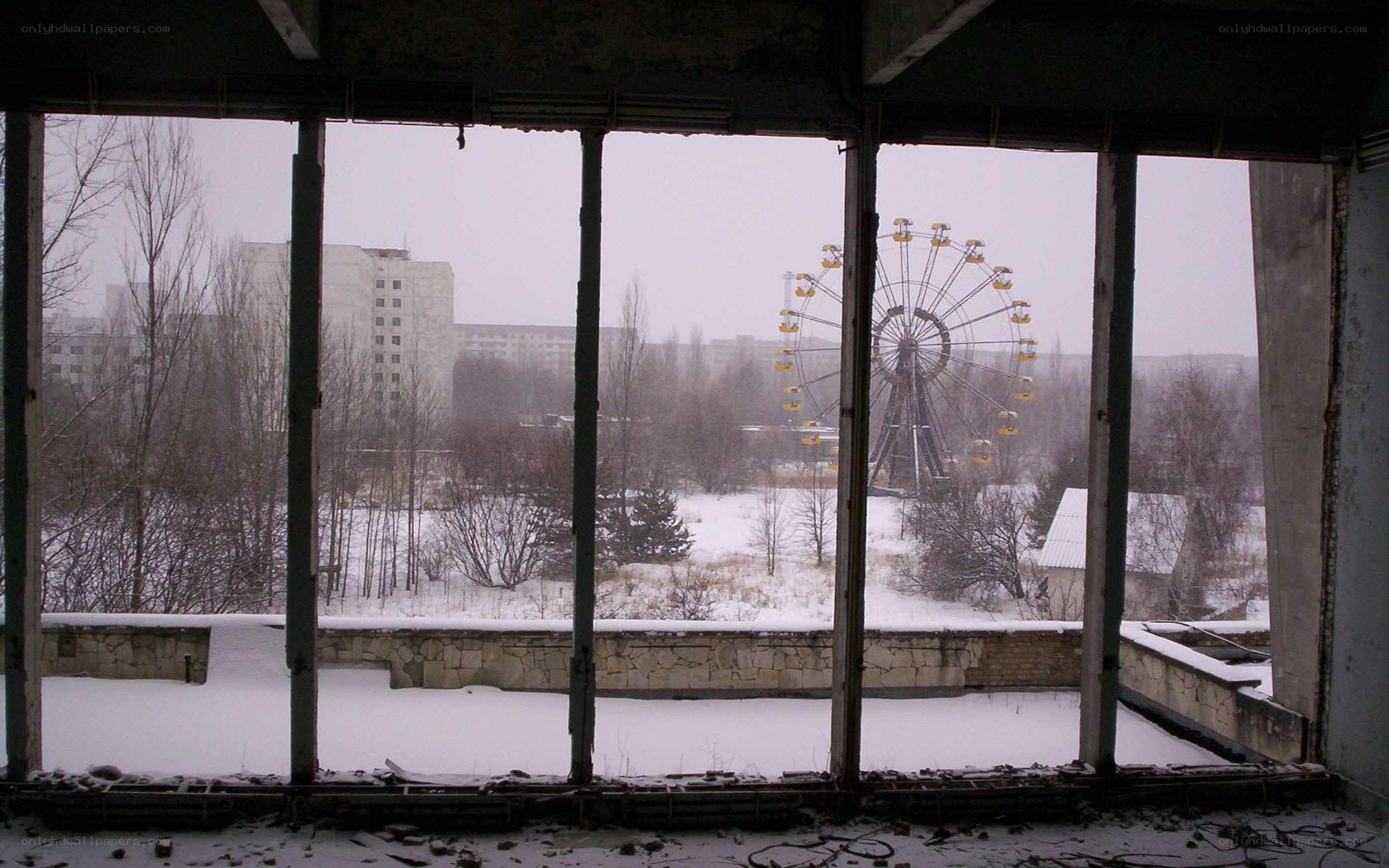 Abandoned building with Ferris wheel