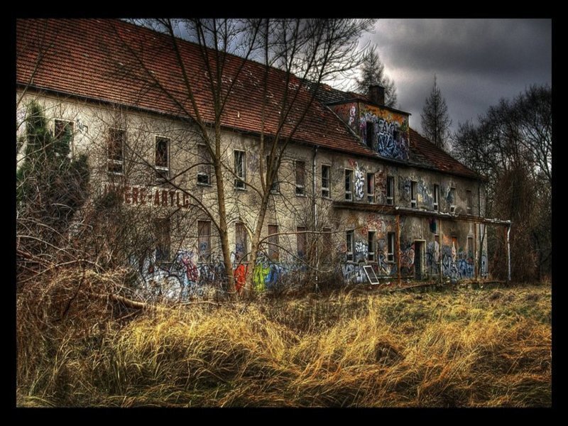 abandoned building with graffiti