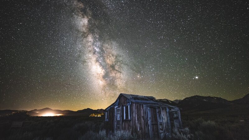 Abandoned Cabin under Stars — Black