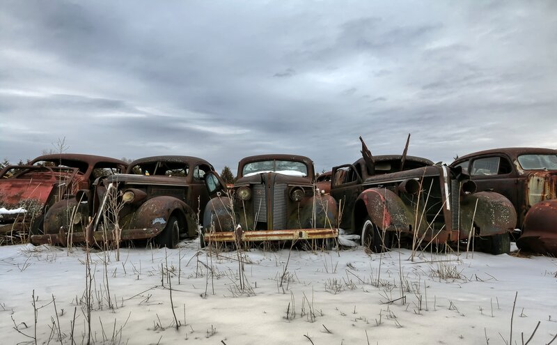 Abandoned Cars in Snow — Brown, Desolate