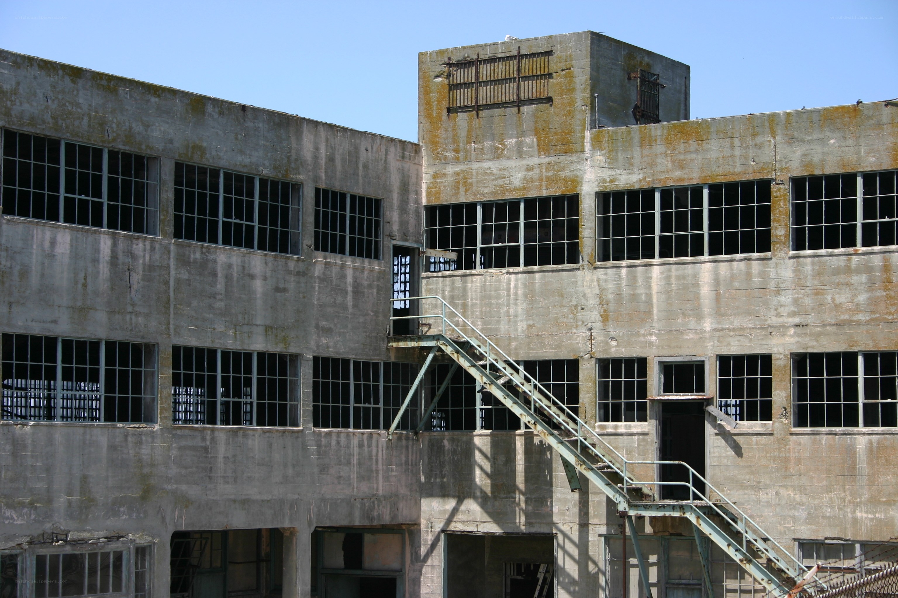 abandoned concrete building