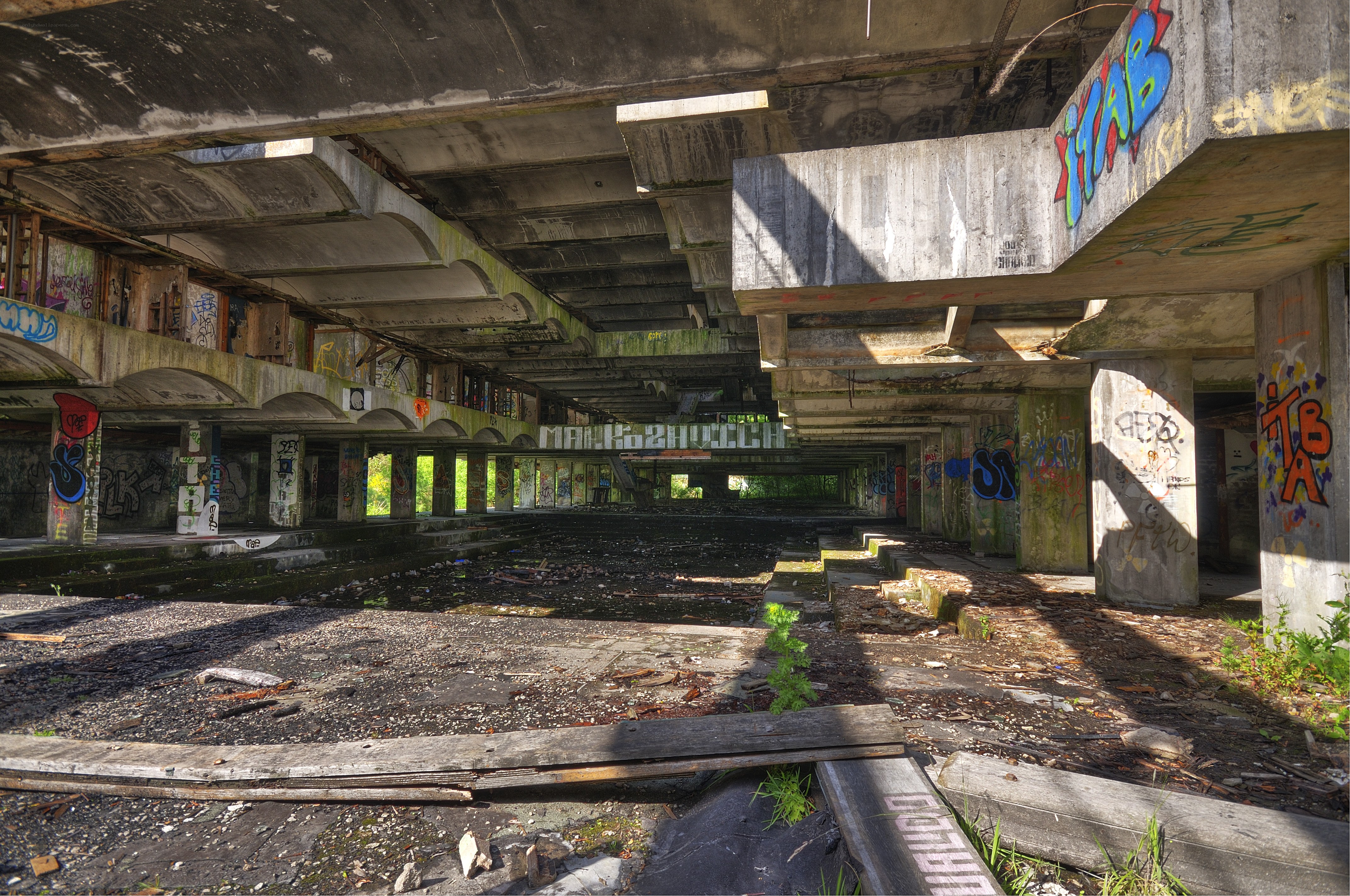 Abandoned concrete structure