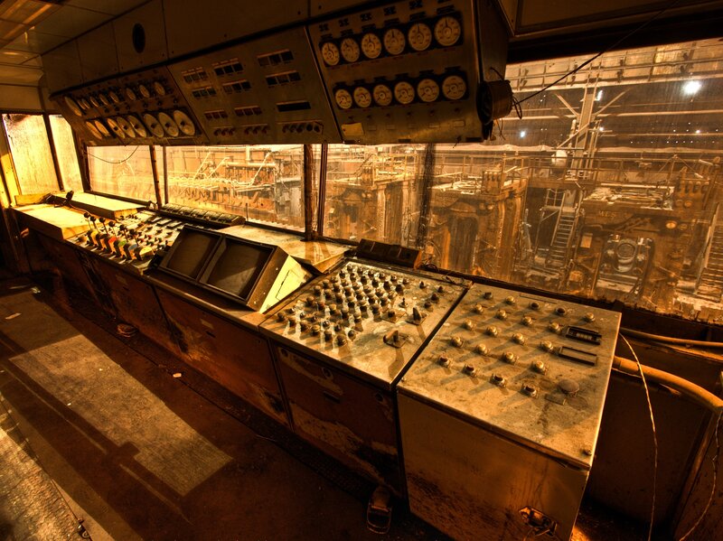 Abandoned Control Room — Brown, Dramatic, Night