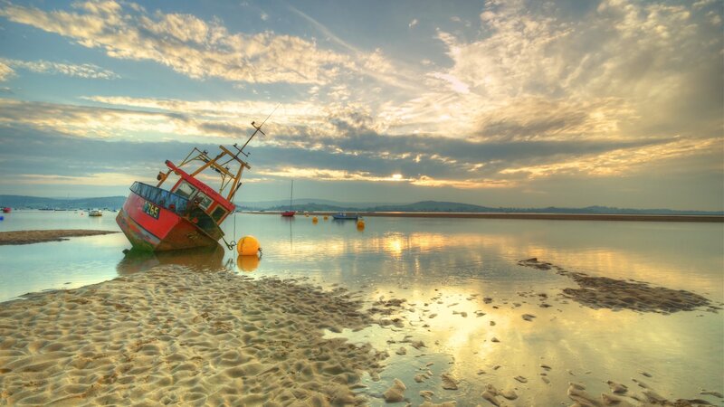 Abandoned Fishing Boat — Blue, Serene