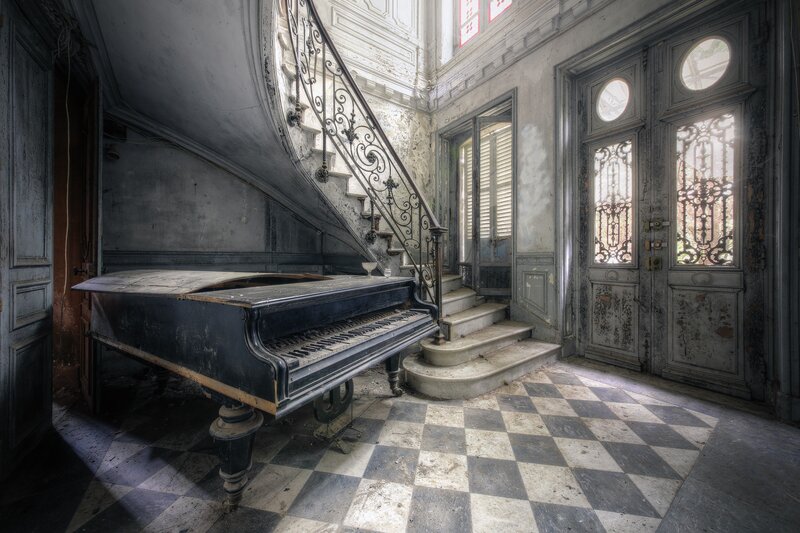 Abandoned Grand Piano — Black