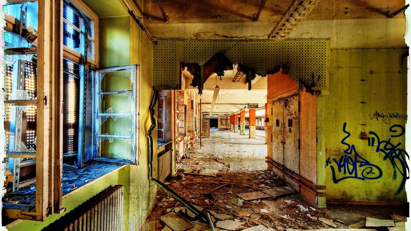 Abandoned Hallway — Yellow