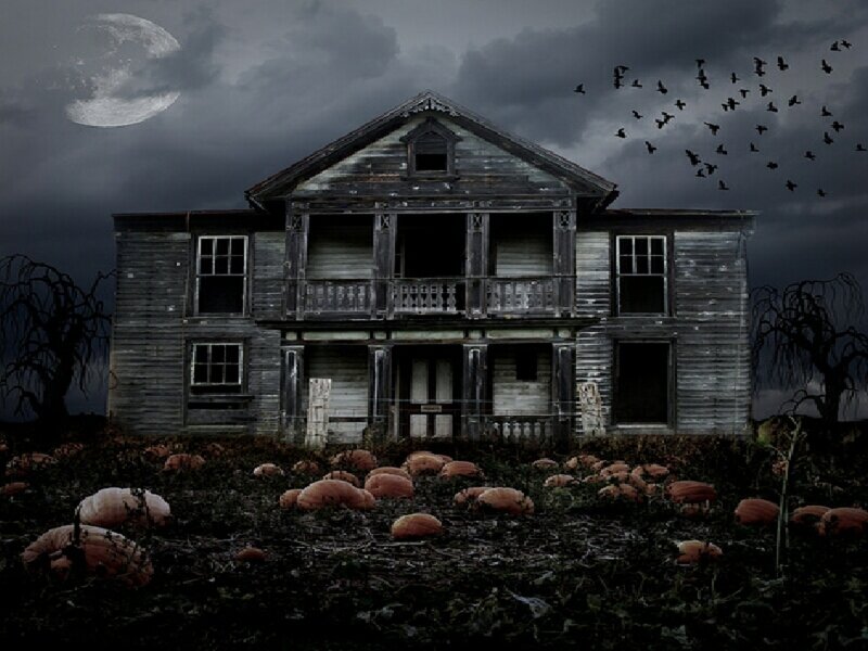 Abandoned House at Night — Gray
