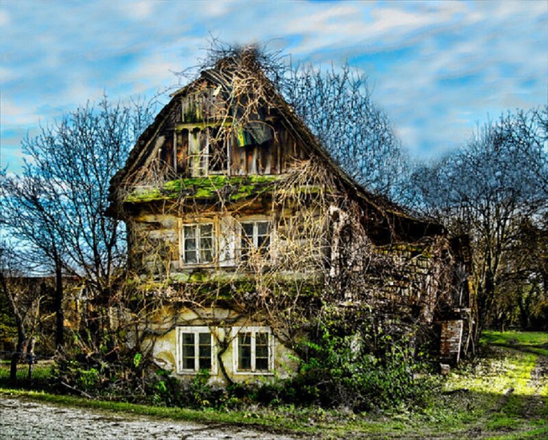 Abandoned House — Green, Dramatic