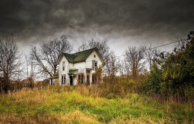 Abandoned House in Field — Green, Dramatic, Autumn