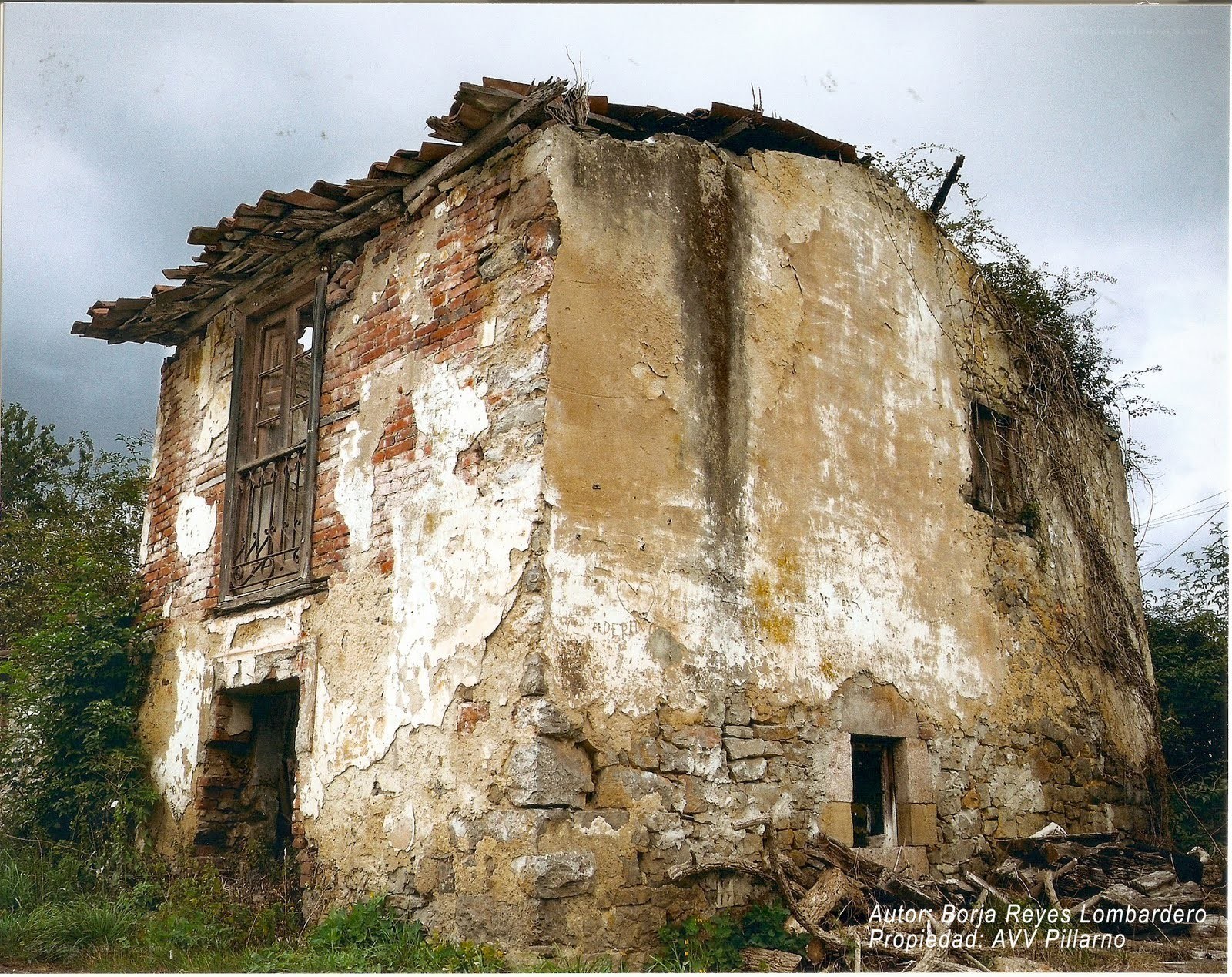 Abandoned house in Pillarno
