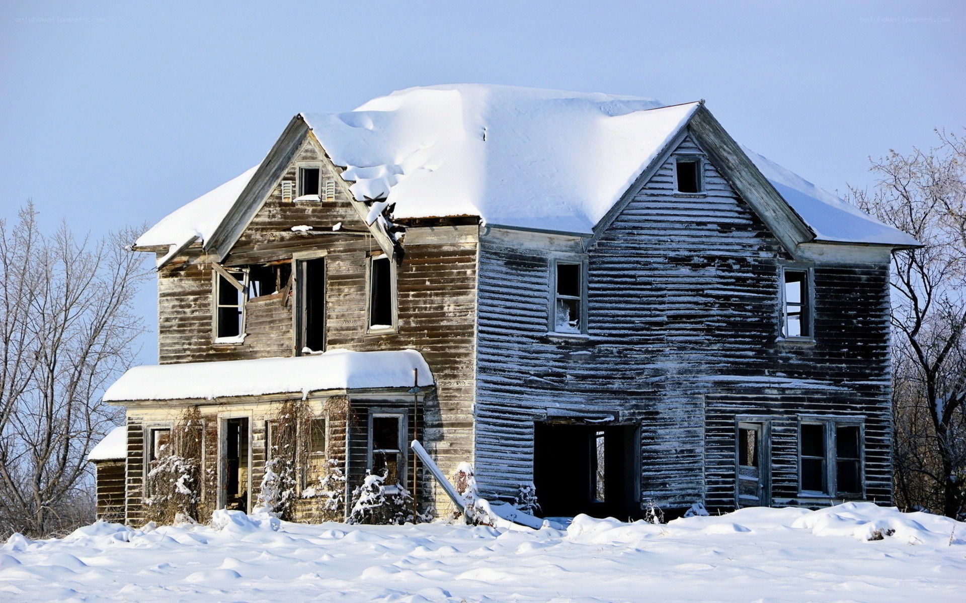 abandoned house in winter
