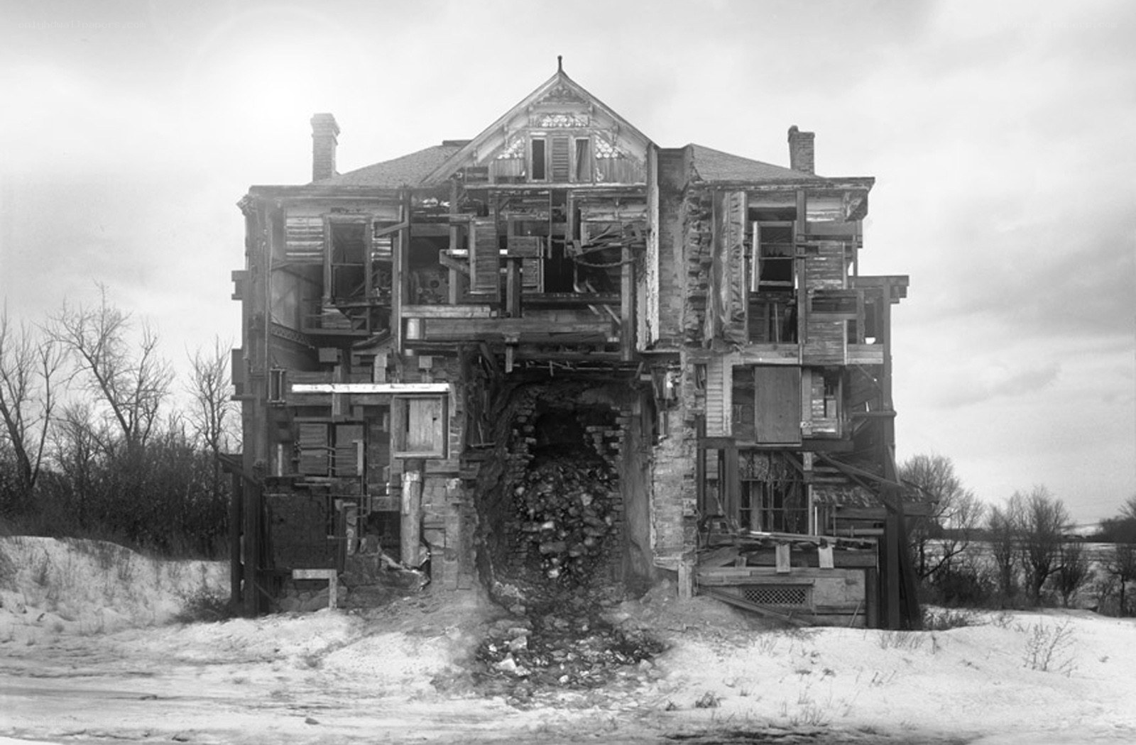 Abandoned house in winter