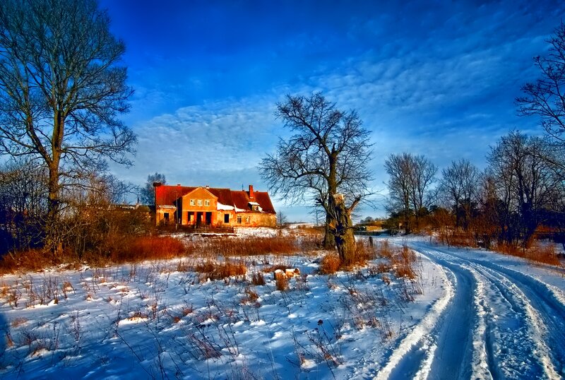 Abandoned House in Winter — Blue