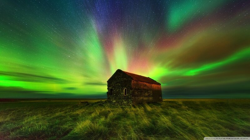 Abandoned Hut under Aurora — Green
