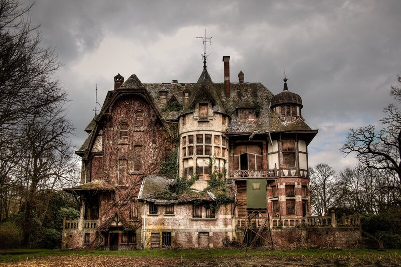 Abandoned Mansion — Gray