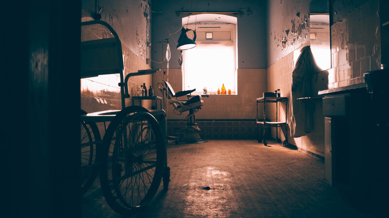 Abandoned Medical Room — Brown, Dramatic