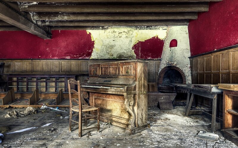 Abandoned Piano in Room — Red