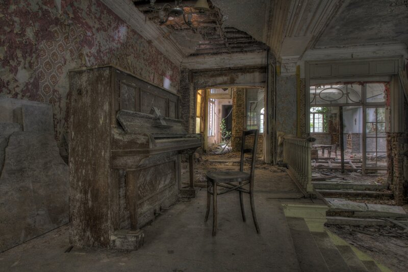 Abandoned Piano in Ruin — Brown
