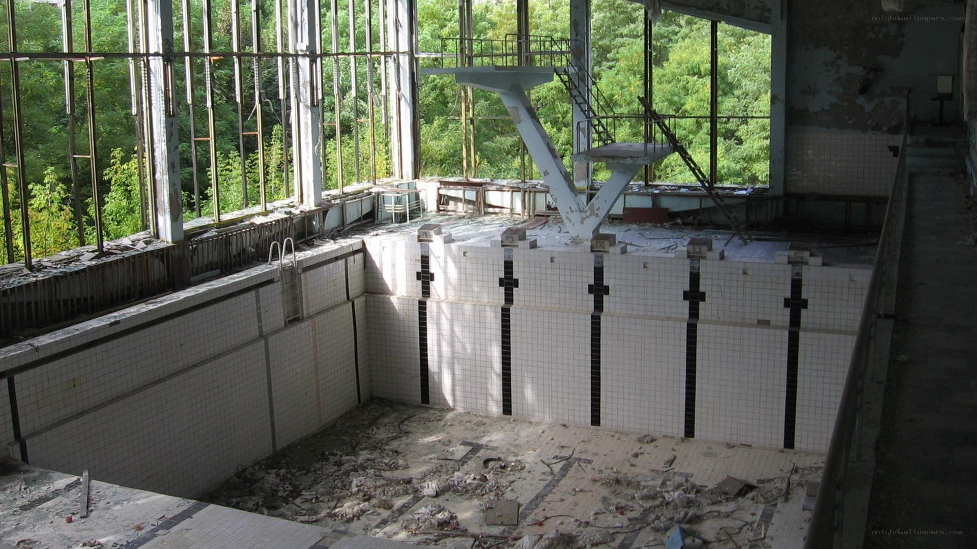 Abandoned swimming pool