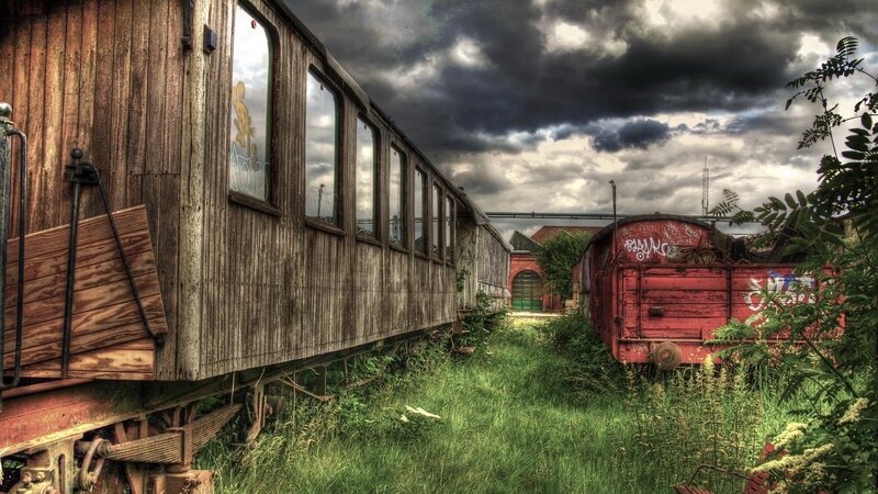 Abandoned Train Cars — Green