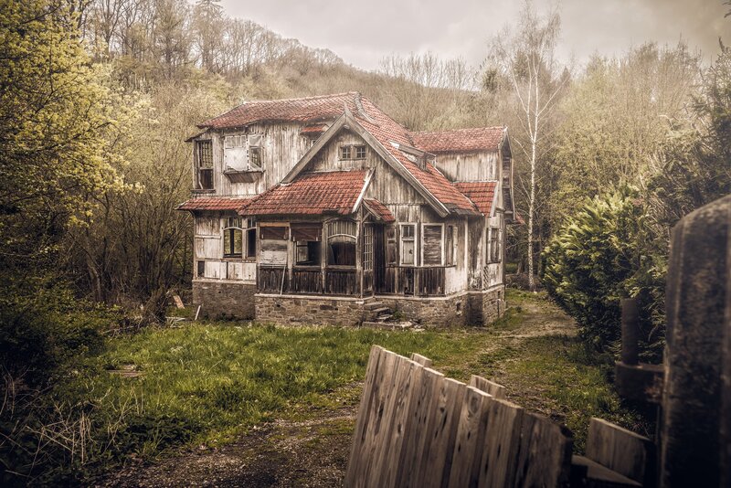 Abandoned Wooden House — Brown, Dreary, Spring