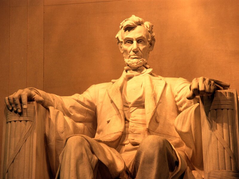 Abraham Lincoln Statue — Brown, Solemn, Photograph