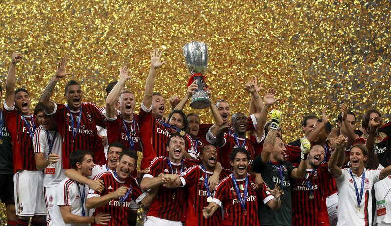 AC Milan celebrates trophy win