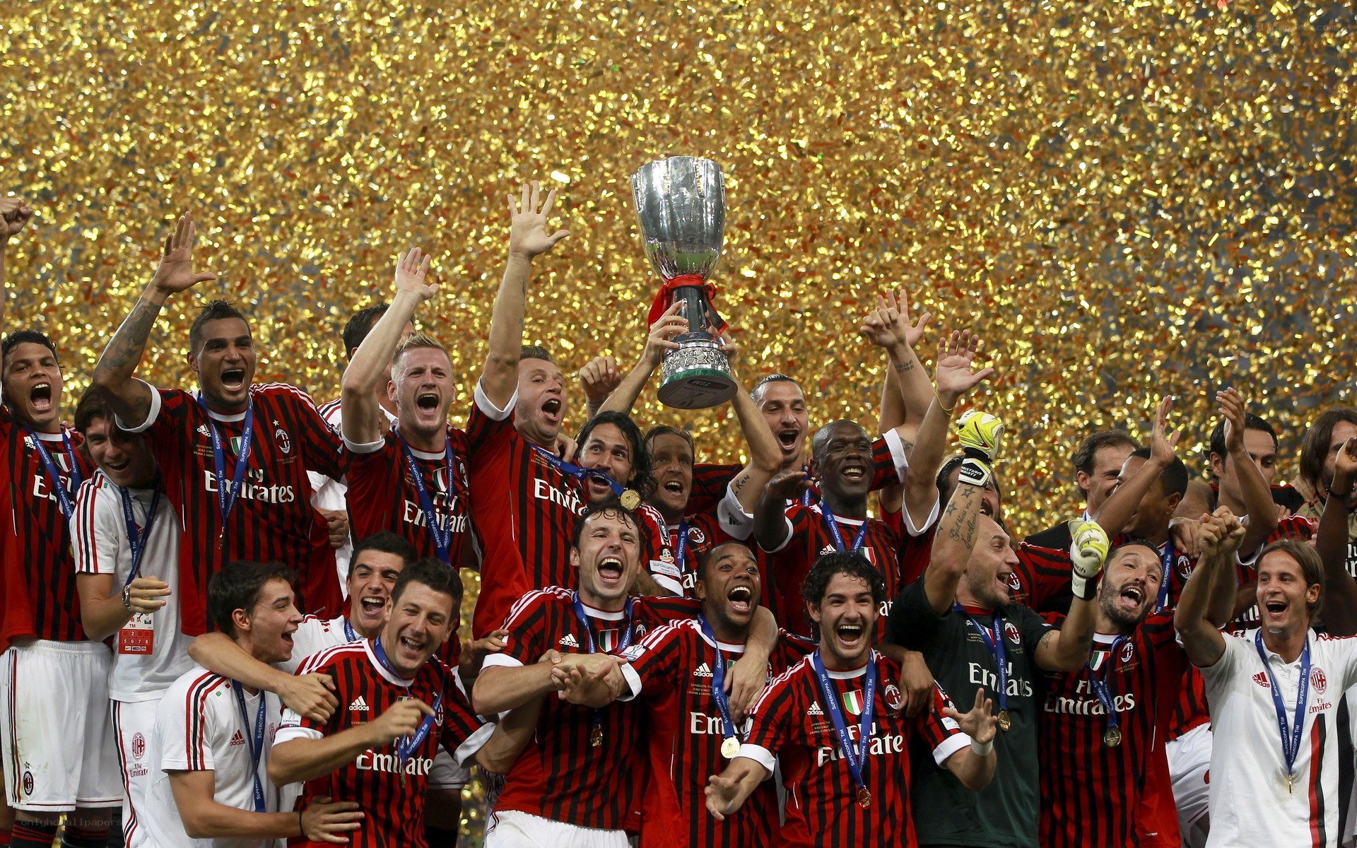 AC Milan celebrates trophy win