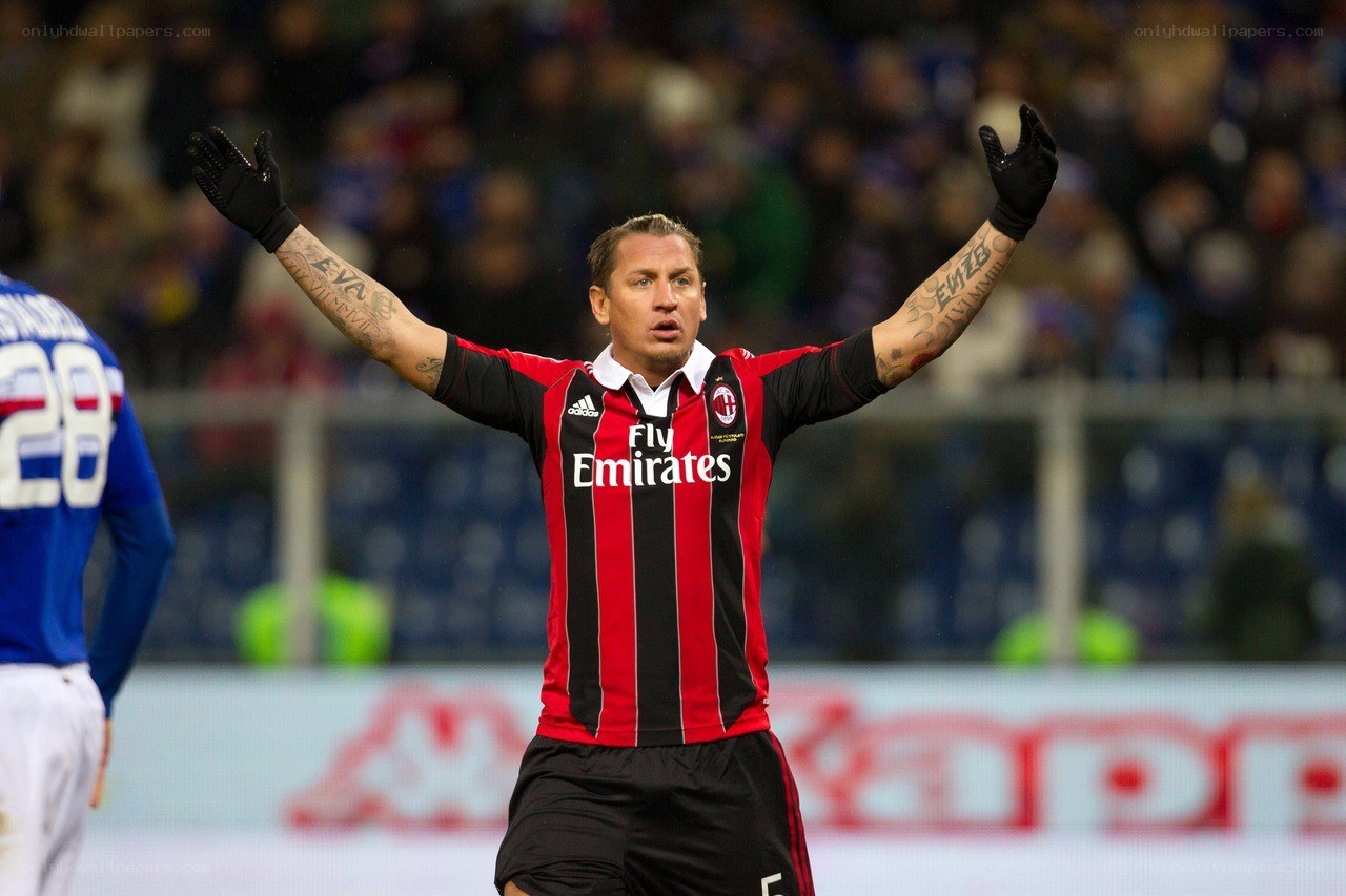 AC Milan player celebrating